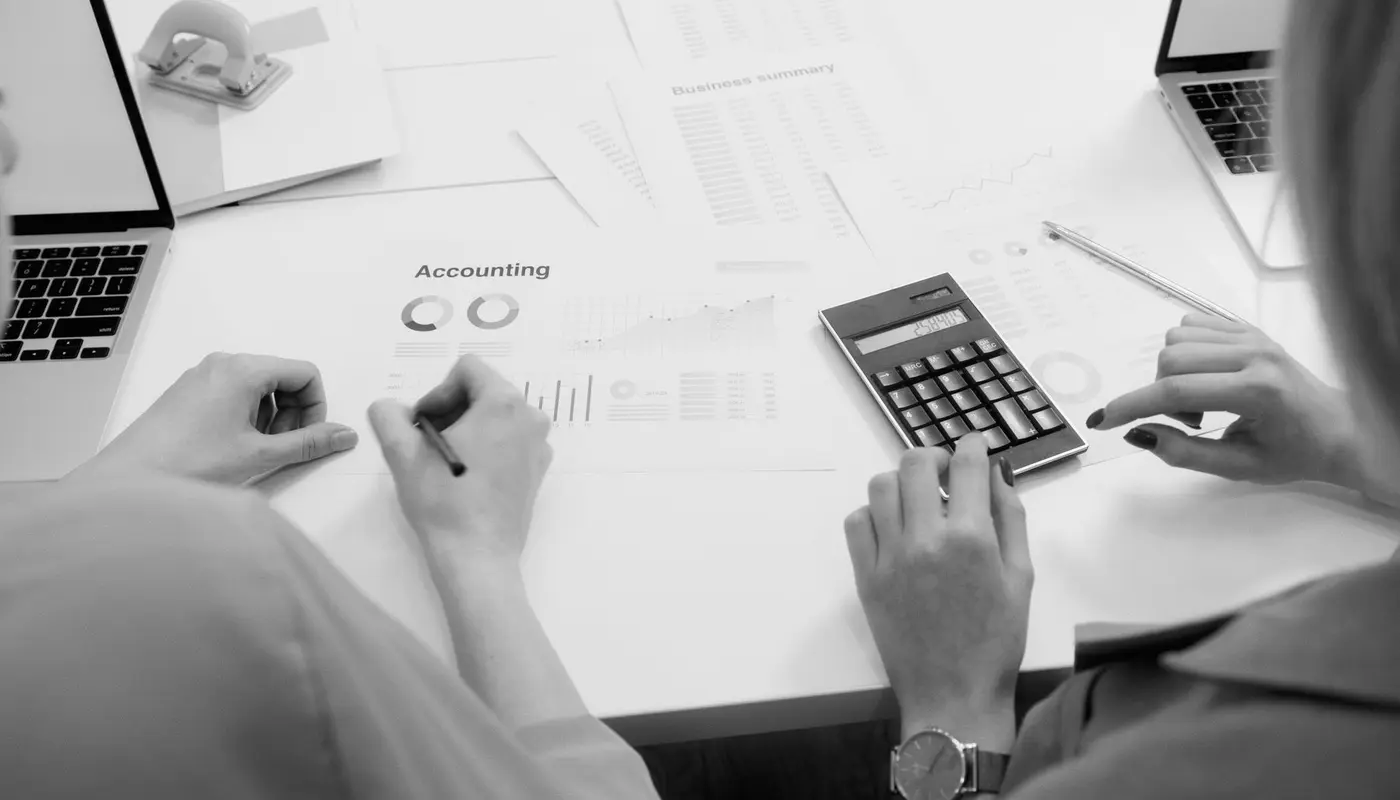 What Is a Deposit Invoice and How to Create One